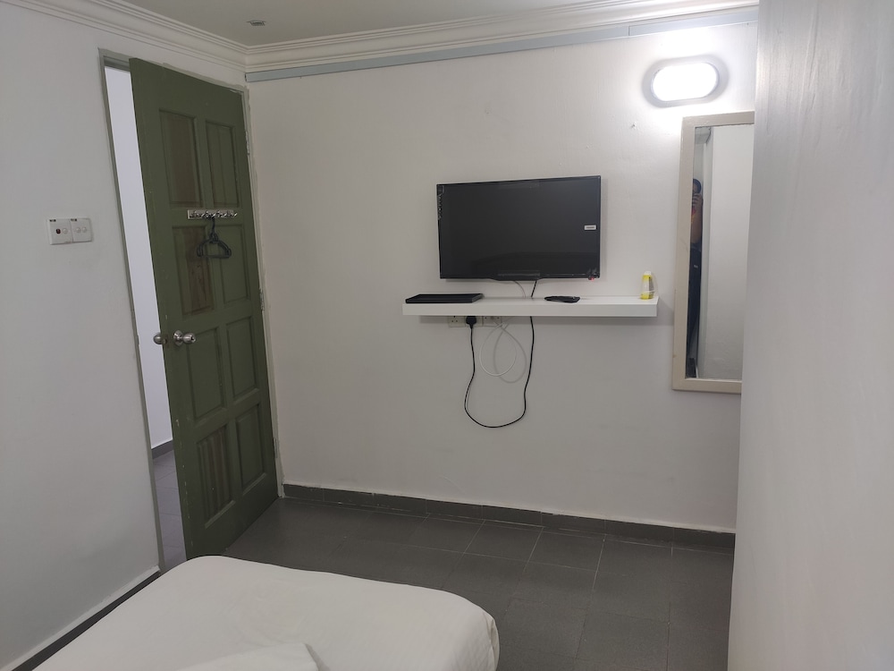 Standard Single Room, No Windows photo 3