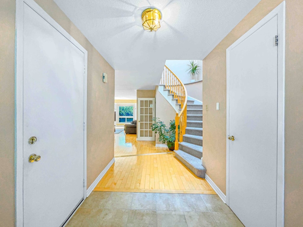 House, 4 Bedrooms, Patio, Garden View photo 1