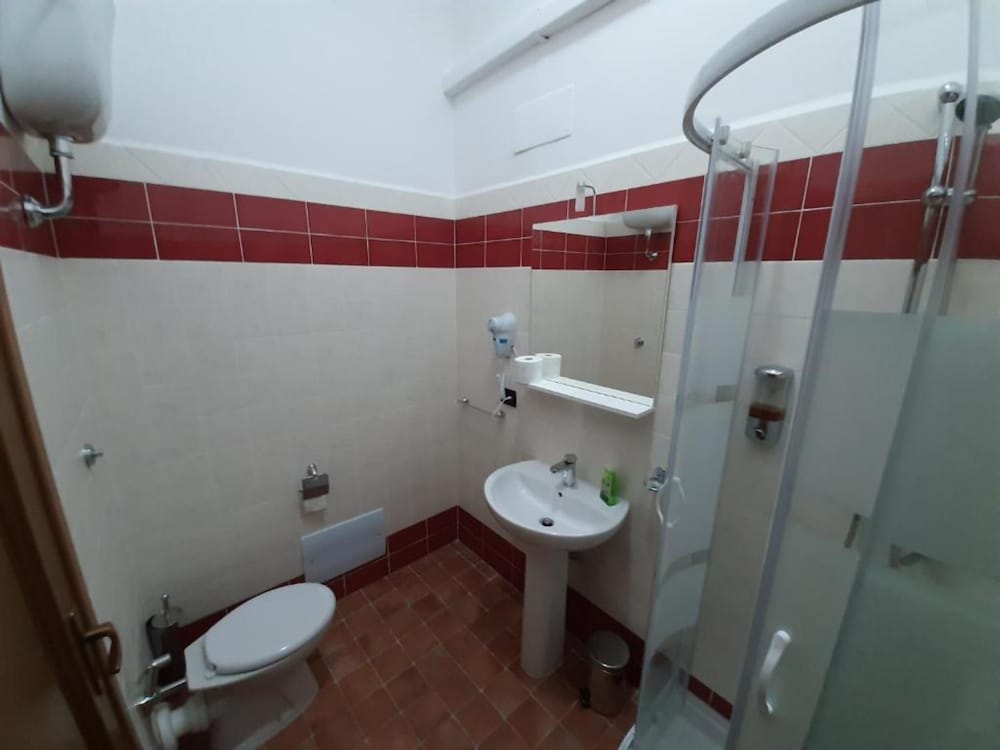 Standard Room photo 3