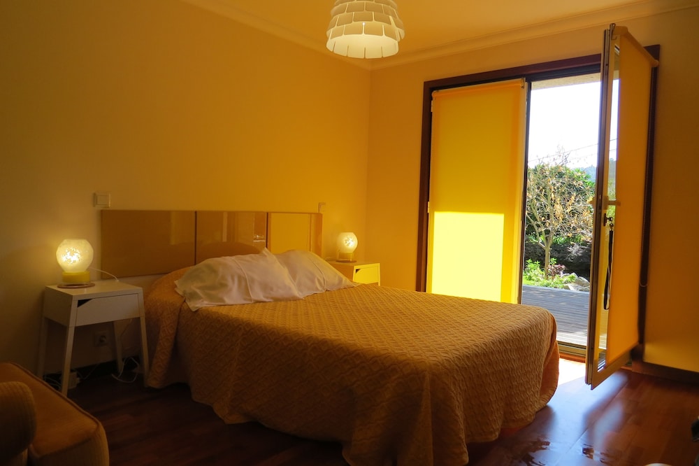 Deluxe Suite, 1 Double Bed, Garden View photo 3