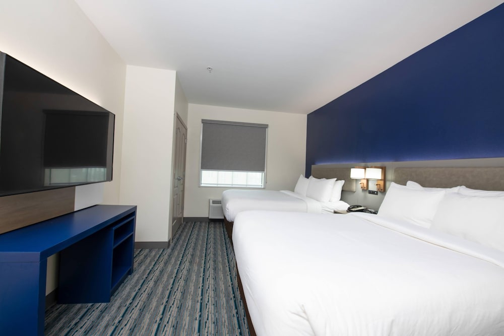 Suite, 2 Queen Beds, Accessible, Non Smoking