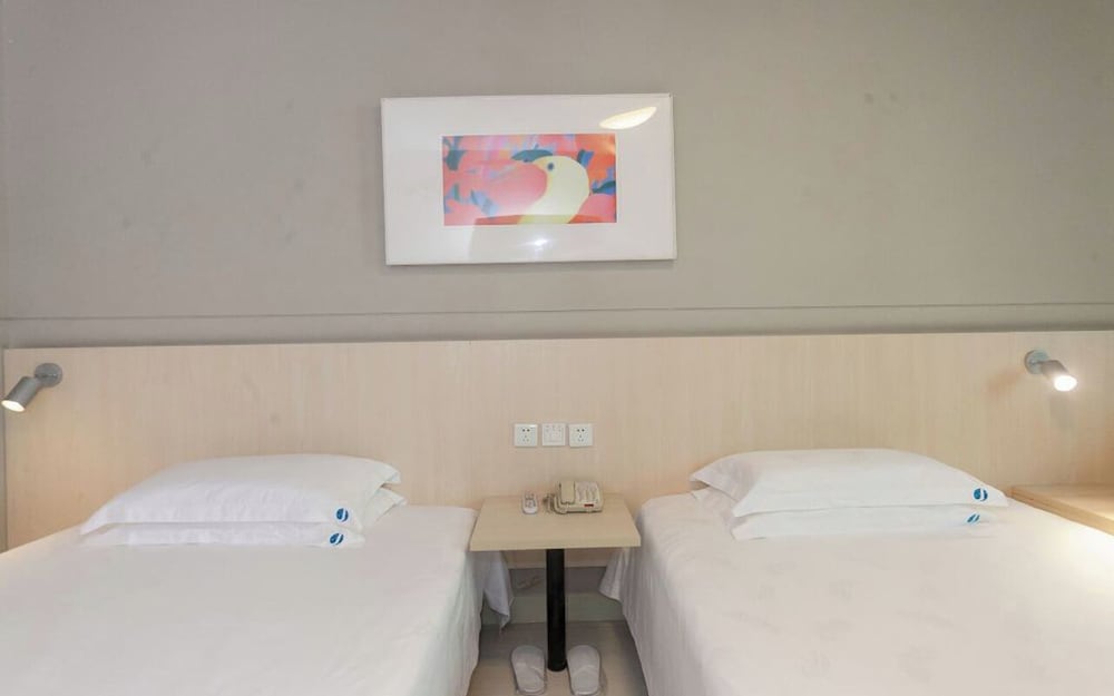 Standard Double Room photo 3