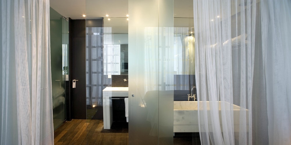 Double Room, 1 King Bed (Dreamer) - Photo 2
