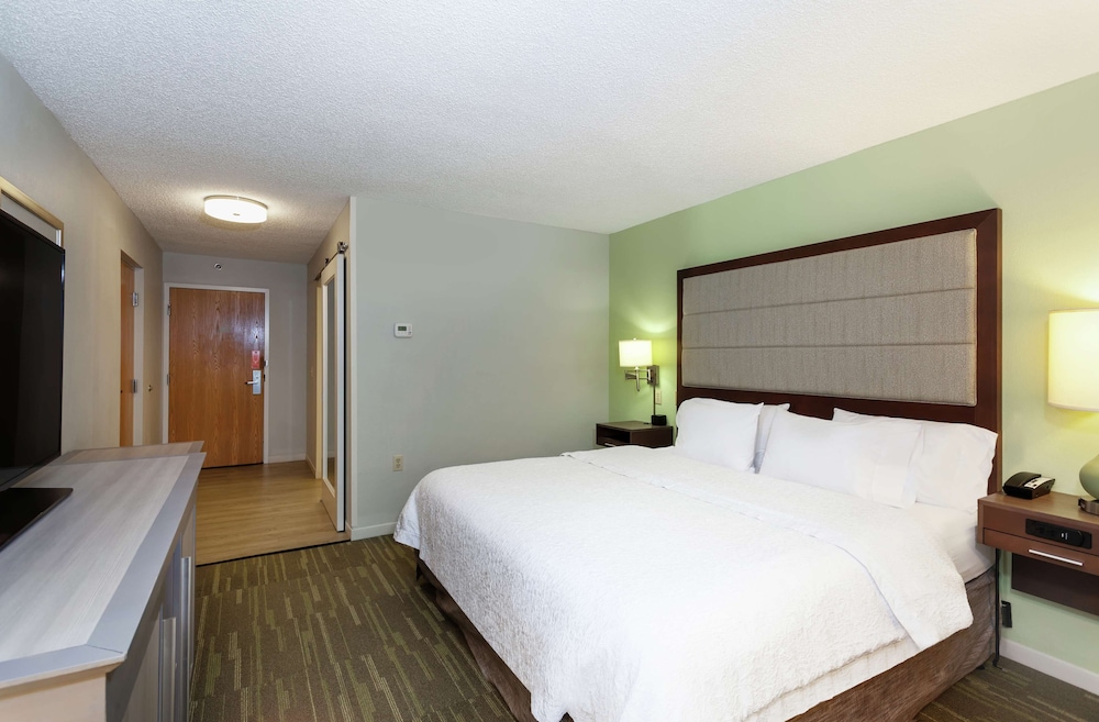 Room, 1 King Bed, Accessible, Non Smoking - Photo 4