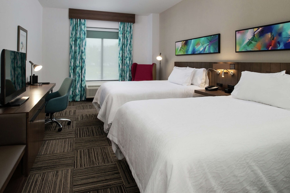 Room, 2 Queen Beds, Accessible, Bathtub photo 2