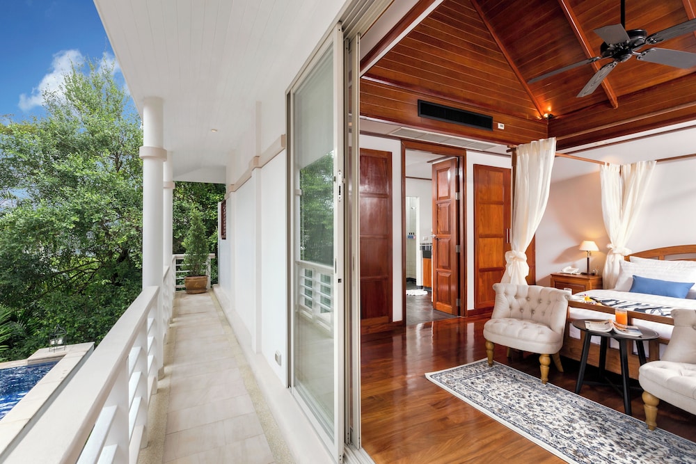 Villa photo 2