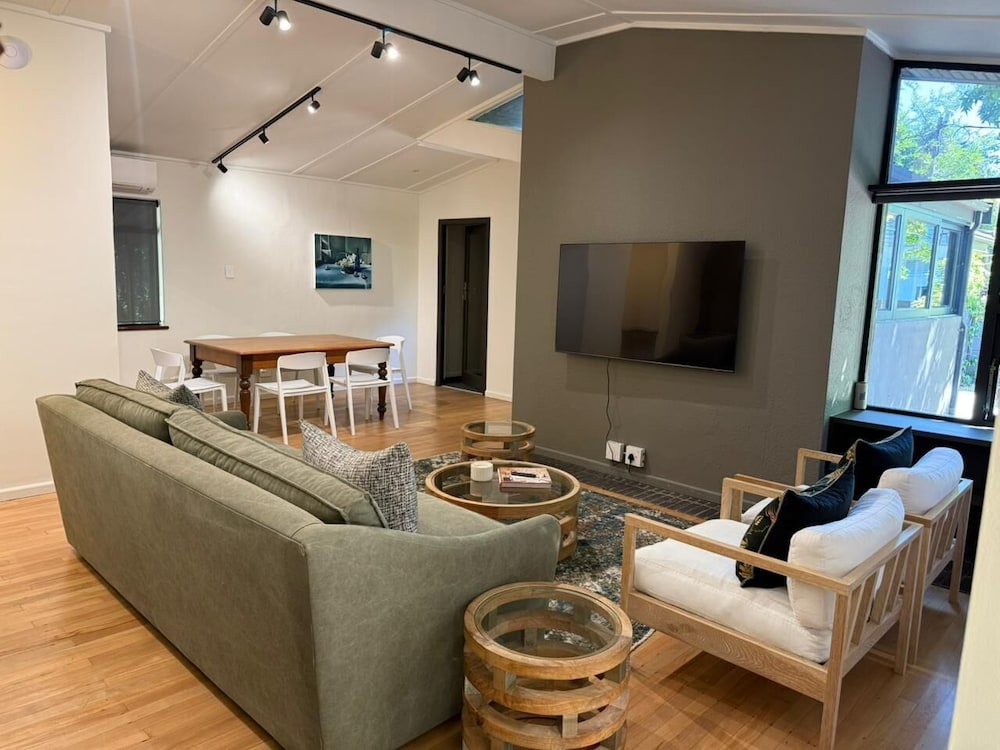 Luxury Cottage, 2 Bedrooms, Non Smoking, Garden View photo 3