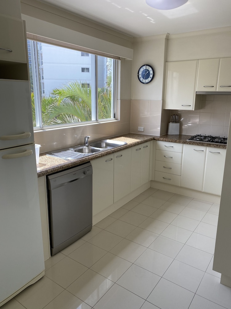 Two Bedroom Garden-Partial Ocean View Apartment — the supplier's photographs — photo 3