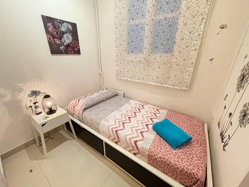 Habitación Individual, Baño Compartido