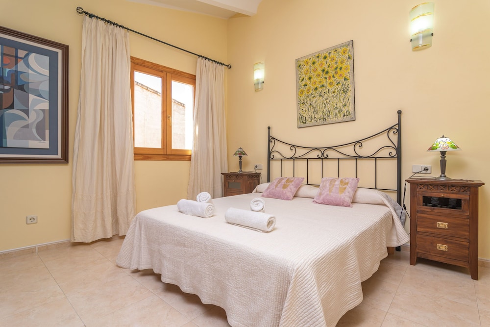 Villa photo 2