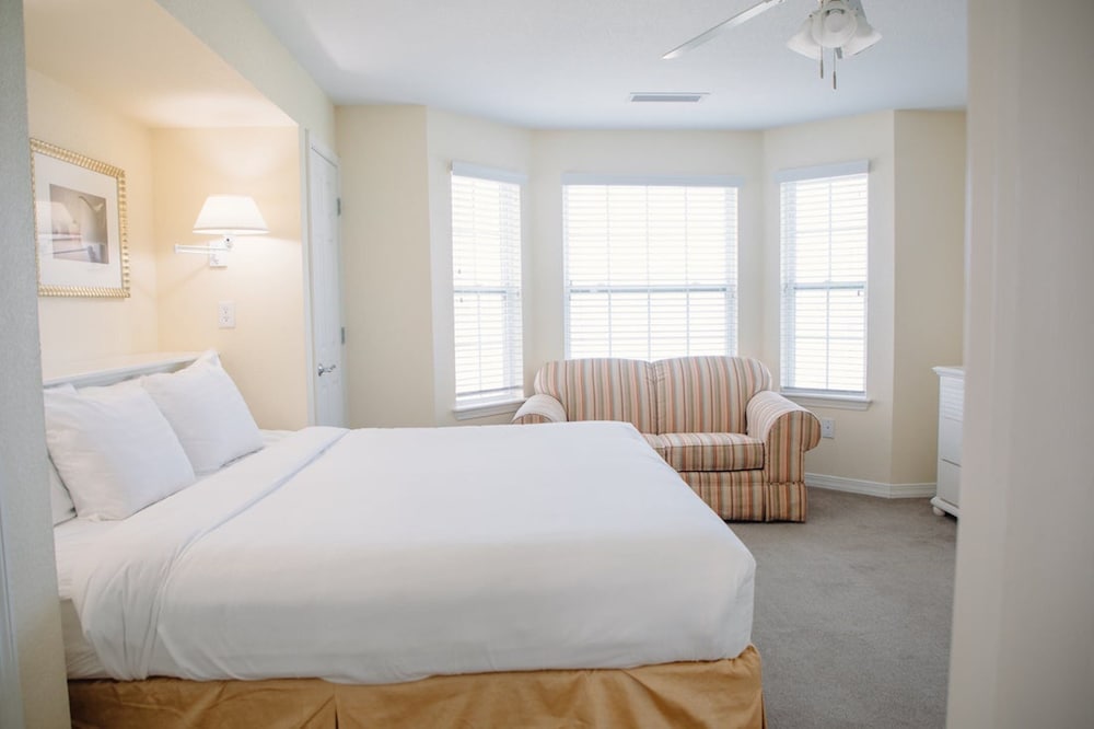 Grand Villa, Multiple Beds