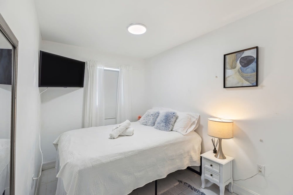Apartment photo 2
