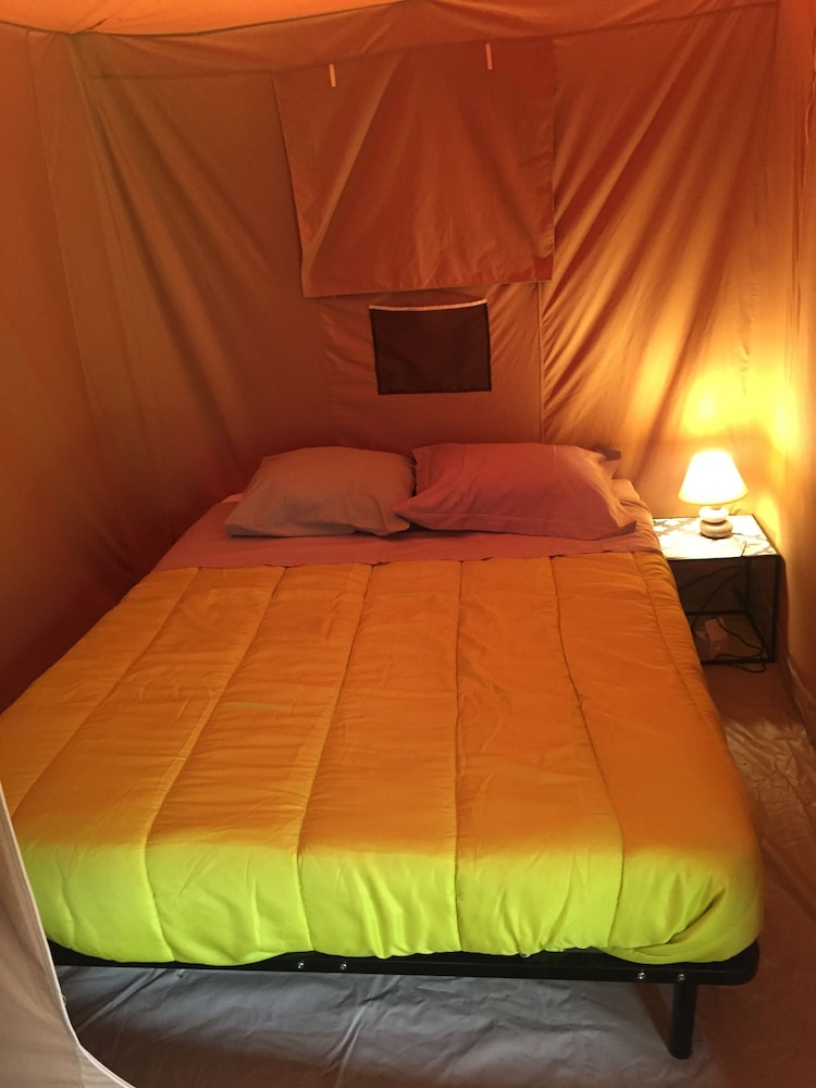 Tent, Shared Bathroom photo 1