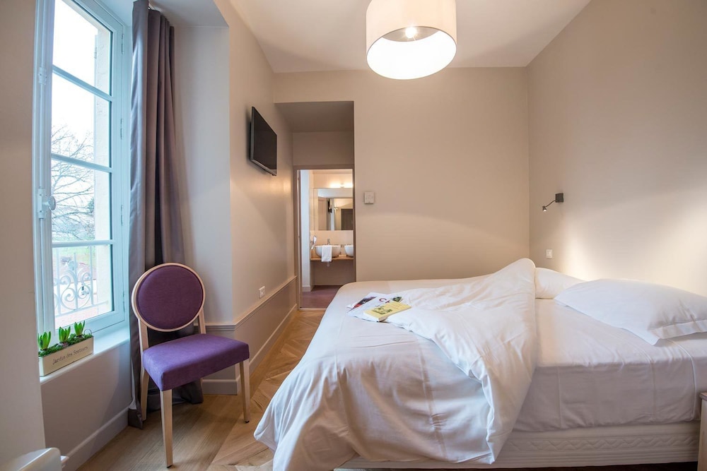 Comfort Room photo 2