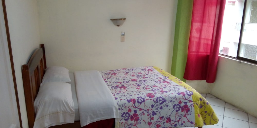 Double Room, 1 Queen Bed photo 2