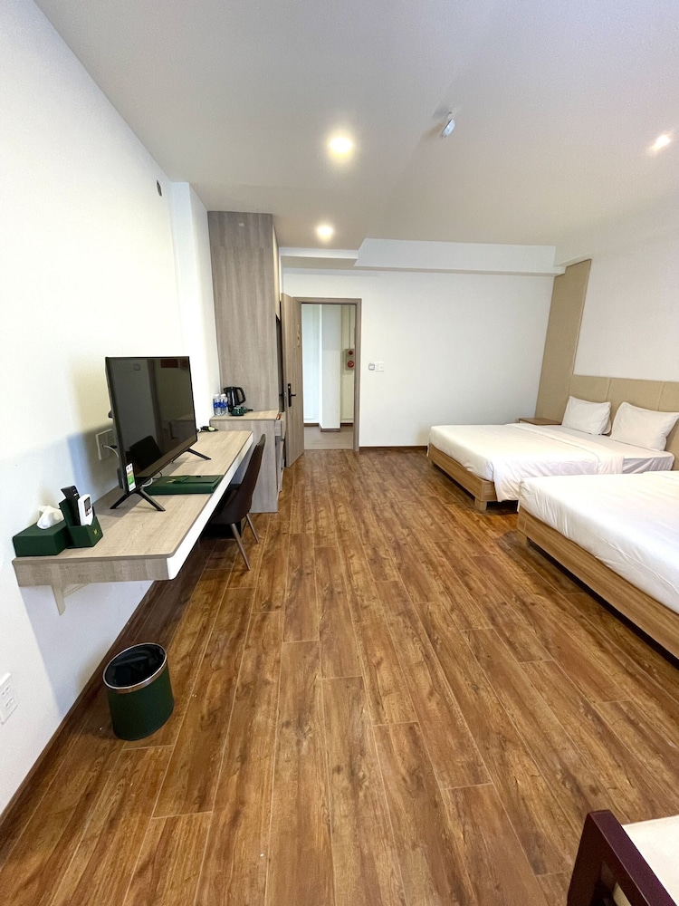 Superior Quadruple Room, 2 Queen Beds photo 2