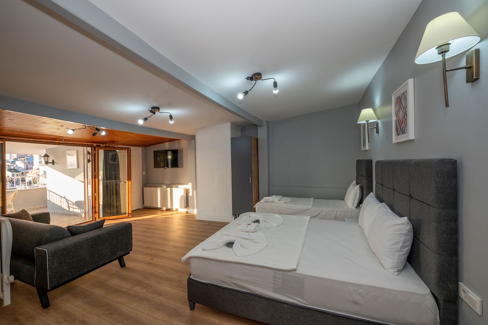 L) Superior, Sehir Manzarali Suite Oda photo 1