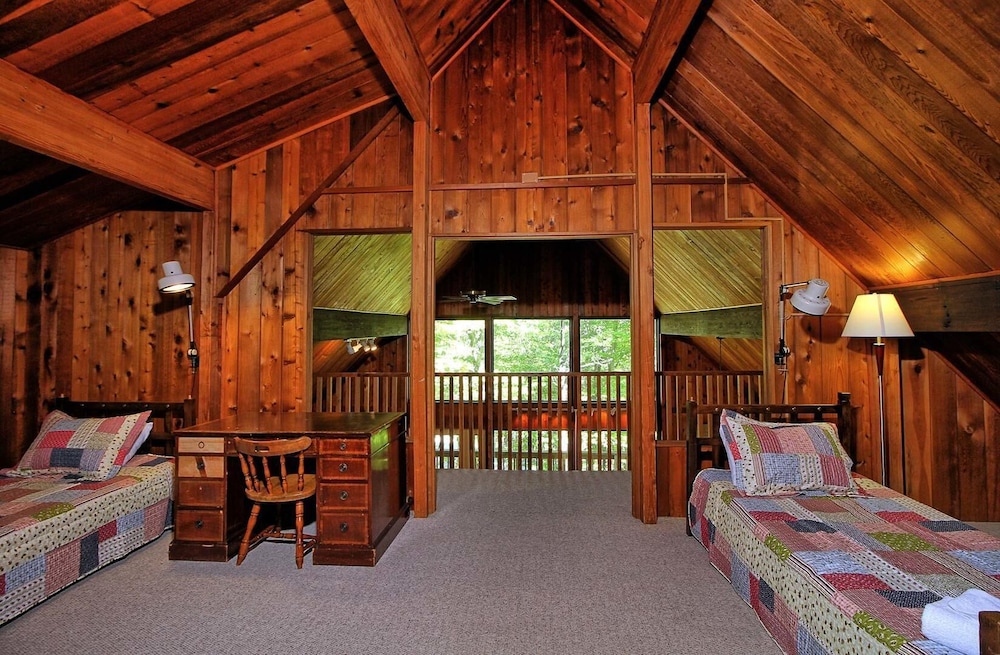 House, Multiple Beds (Mountainside Lodge) photo 2