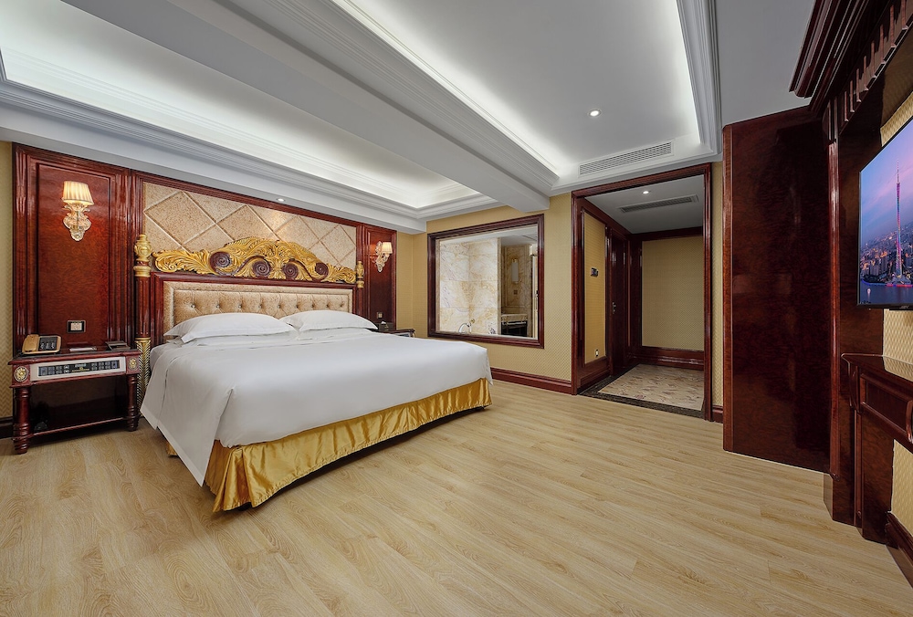 Business Suite photo 3