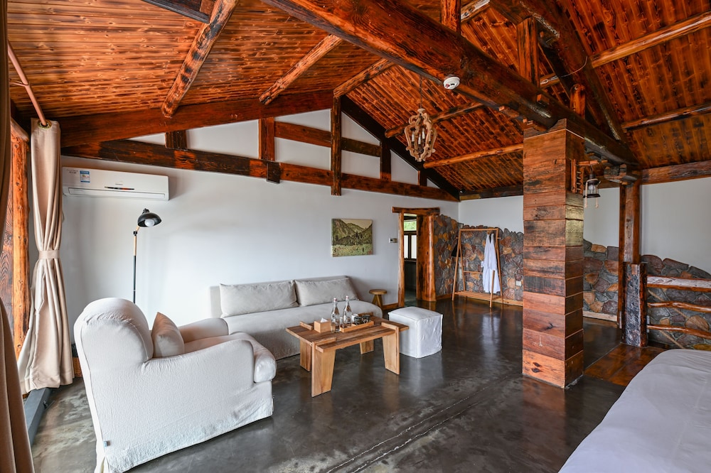 Valley View Villa photo 2
