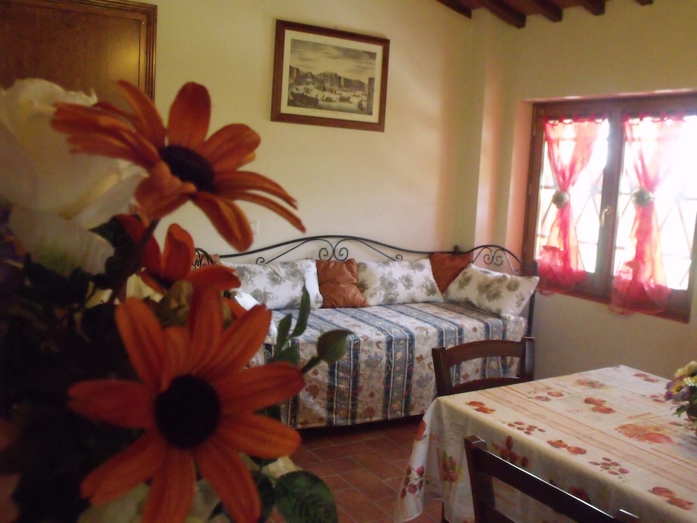 Family Apartment, 1 Bedroom, Kitchenette (L'Oliveta) photo 1