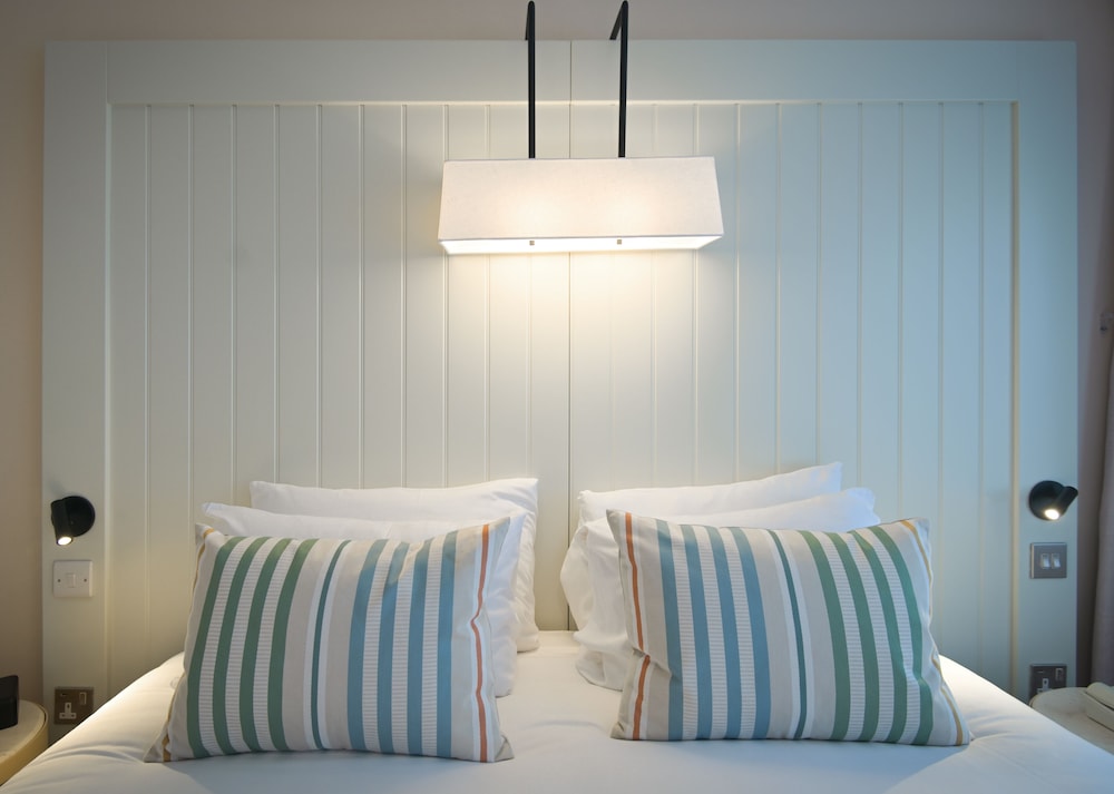 Classic Double or Twin Room, Sea View