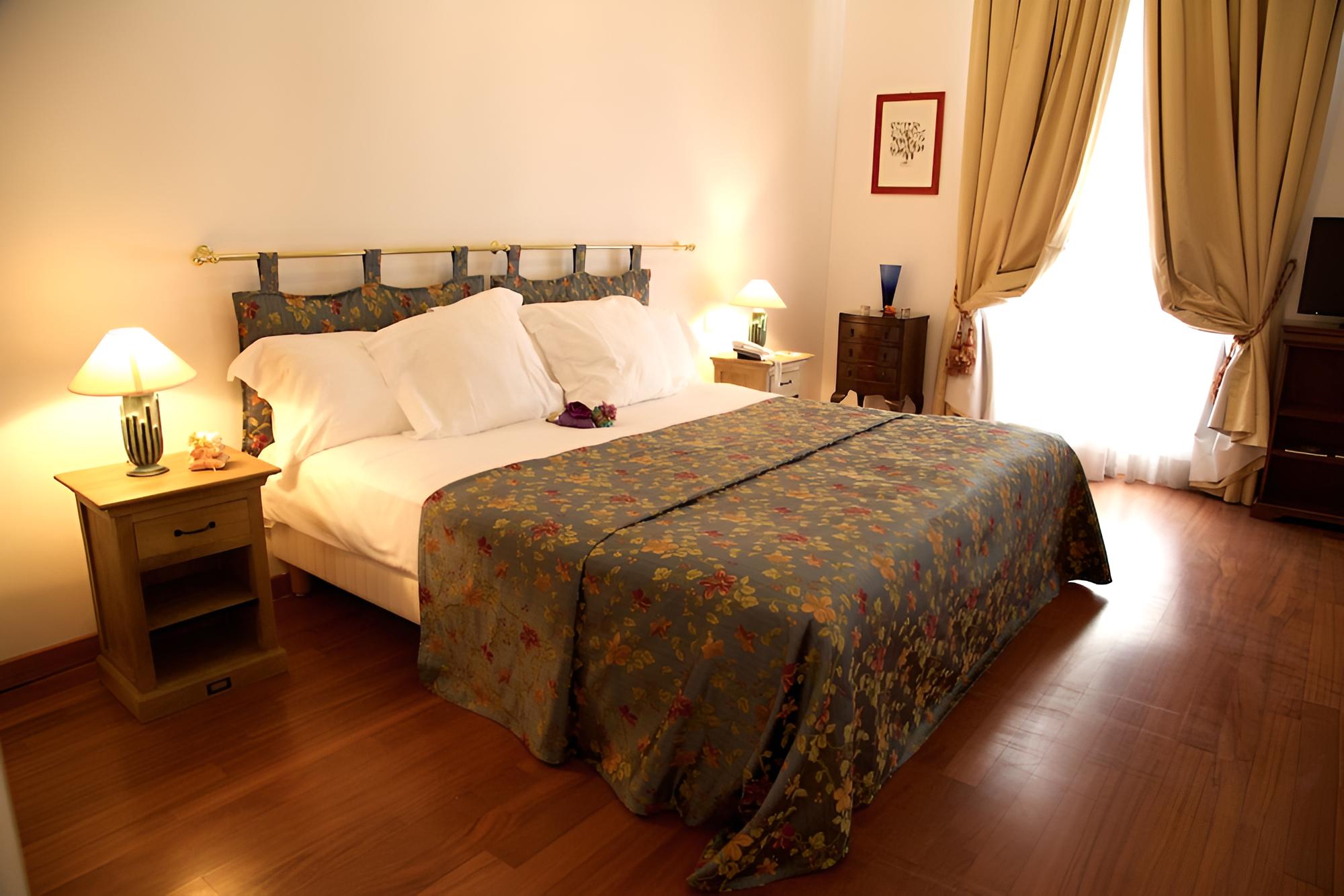 Standard Double or Twin Room photo 1
