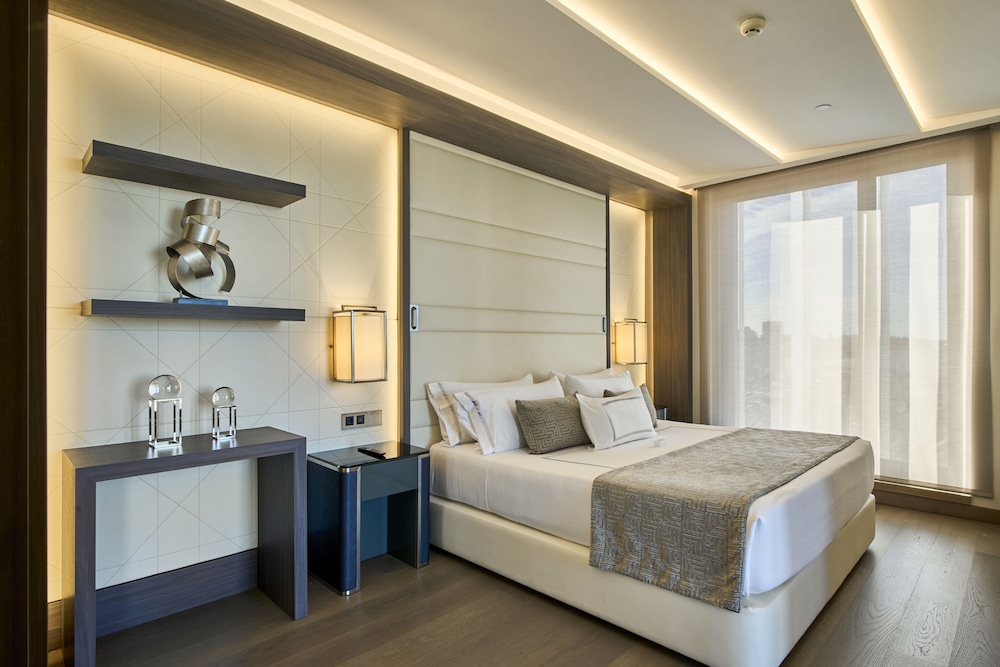 Luxury Suite, City View photo 3