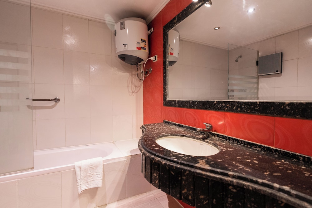 Standard Double Or Twin Room - Photo 29