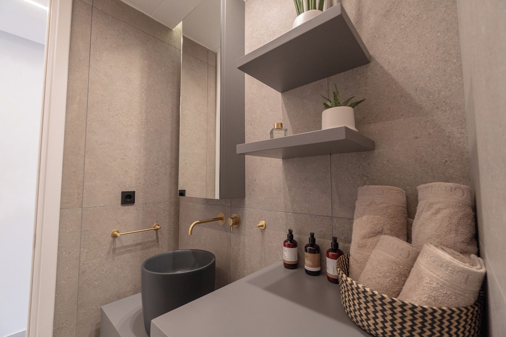 Luxury Apartment photo 3