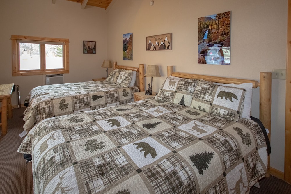 Deluxe Suite, 2 Bedrooms, Jetted Tub