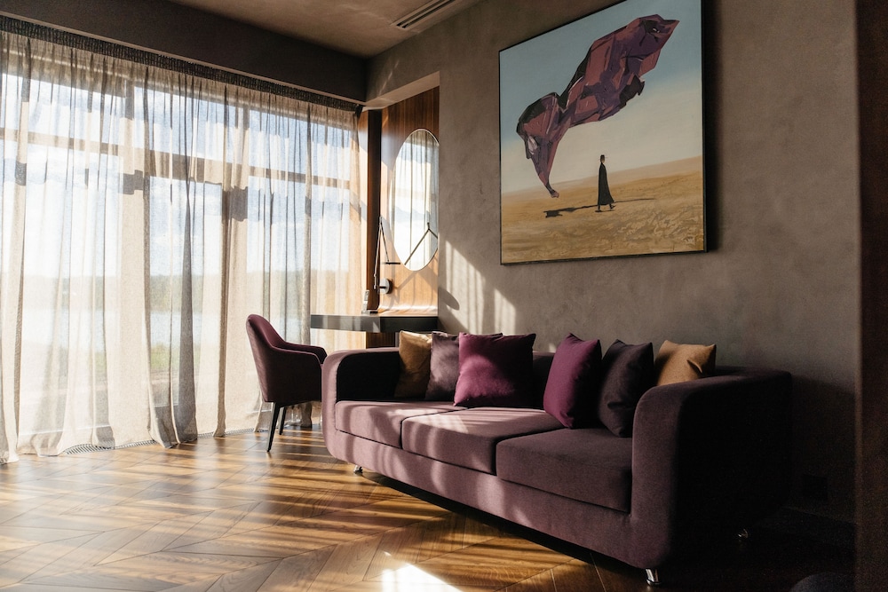 Luxury Suite, 1 King Bed photo 2