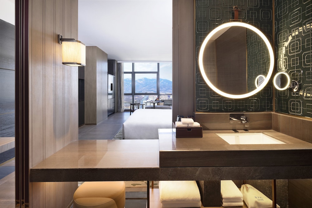 Premium Room, 2 Twin Beds, Club Lounge Access - Photo 2