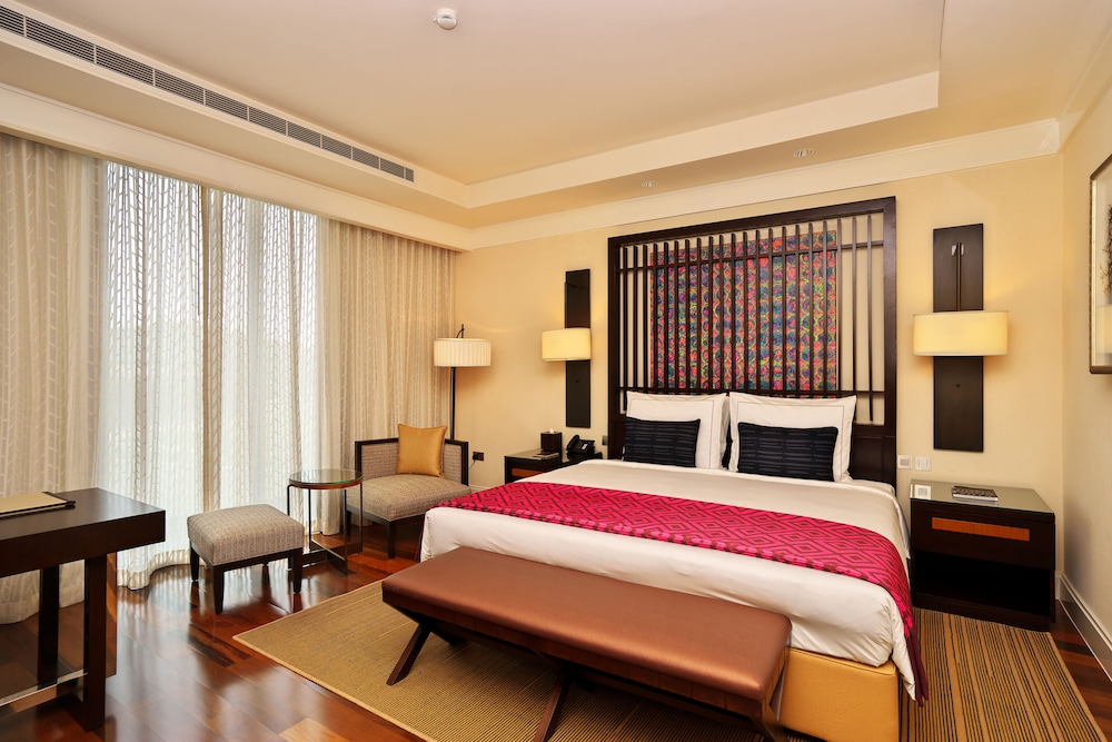 Deluxe Room, 1 King Bed