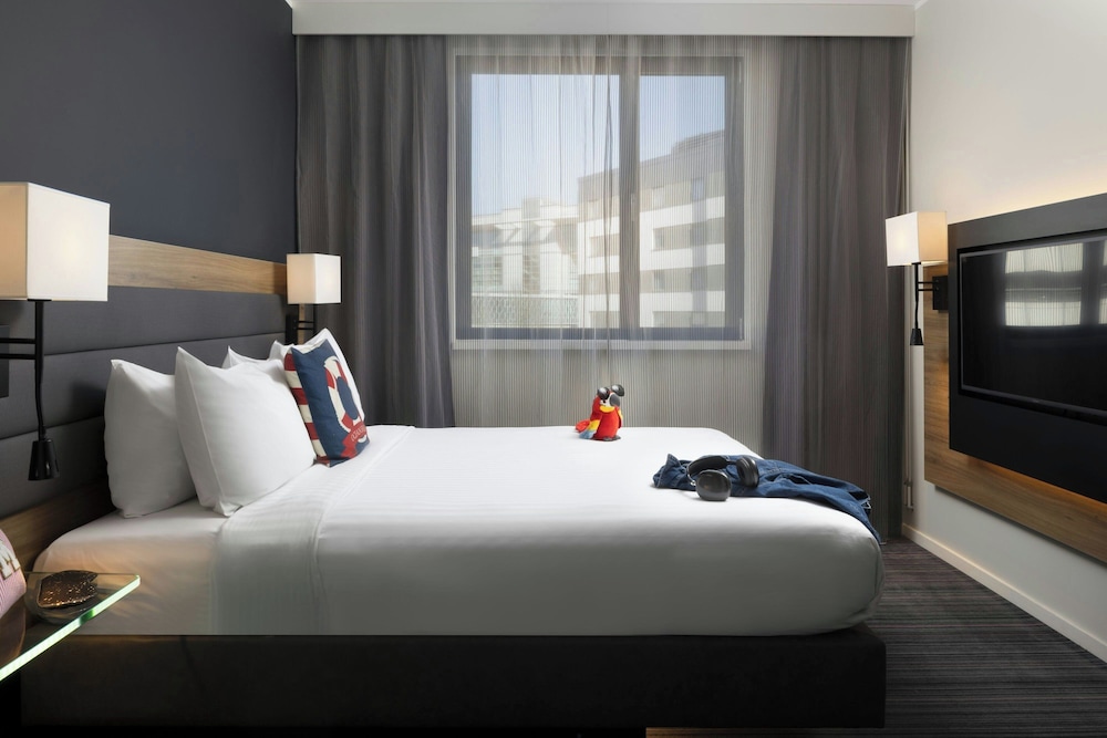 Room, 1 Queen Bed - Photo 6