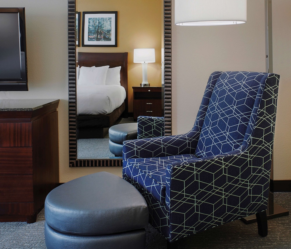 Executive Suite, Two Queen And One Sofa Bed