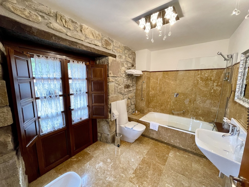 Hotel Suites Valles Pasiegos, Foto 2