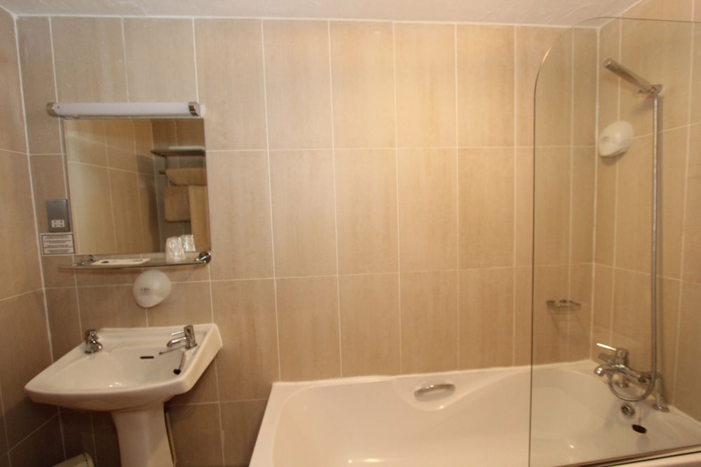 Twin Room, Ensuite photo 2