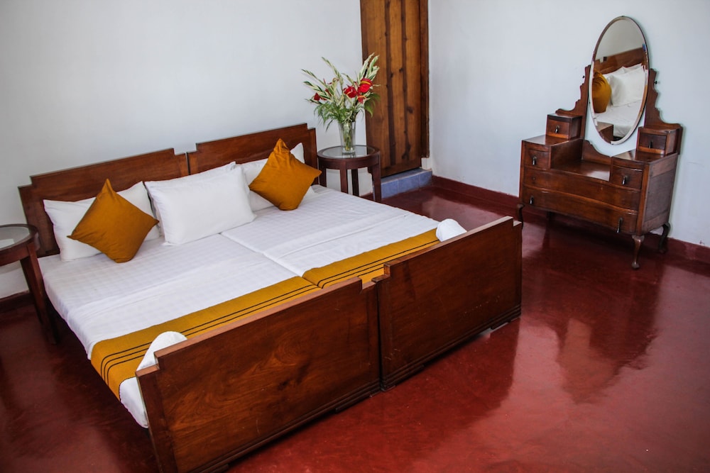 Double or Twin Room, Valley View, Mountainside photo 3
