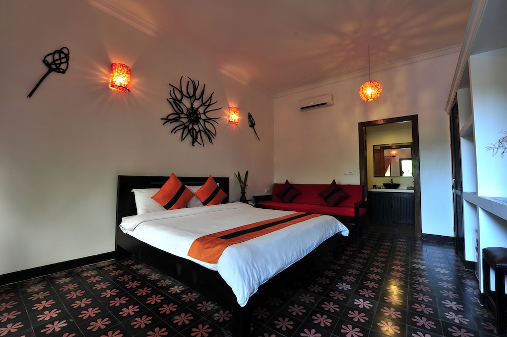 Deluxe Double Room, Pool View