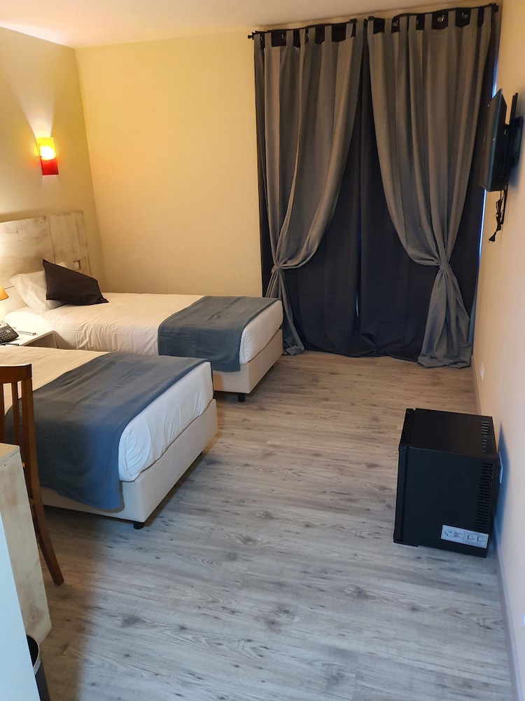 Standard Double or Twin Room, Mountain View