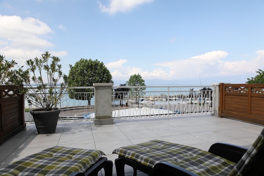 Standard Double Room, Terrace, Lake View