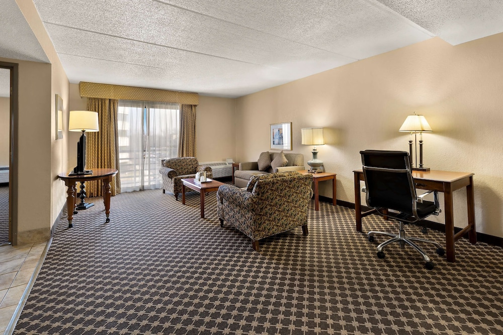 Room, 1 King Bed, Non Smoking, Balcony photo 1