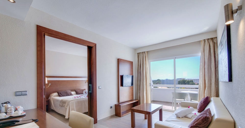 Family Suite, Balcony photo 2