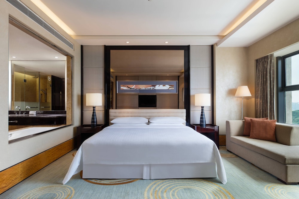 Room, 1 King Bed, City View - Photo 2