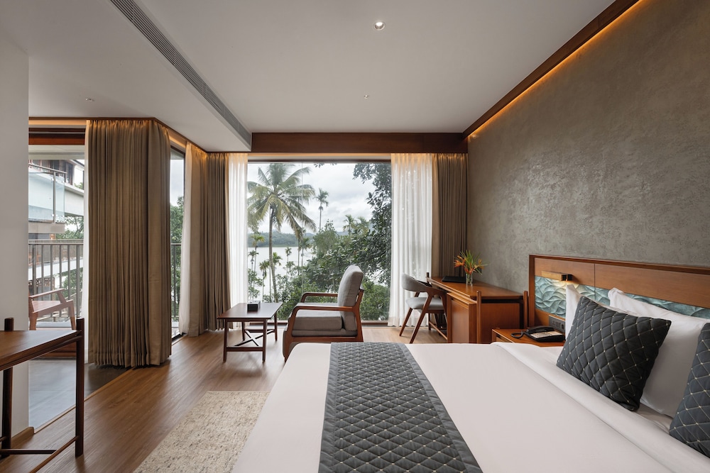 Waterfront Room with Balcony