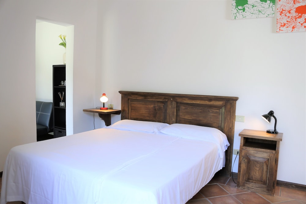 Double Room, 1 Bedroom, Garden View photo 3