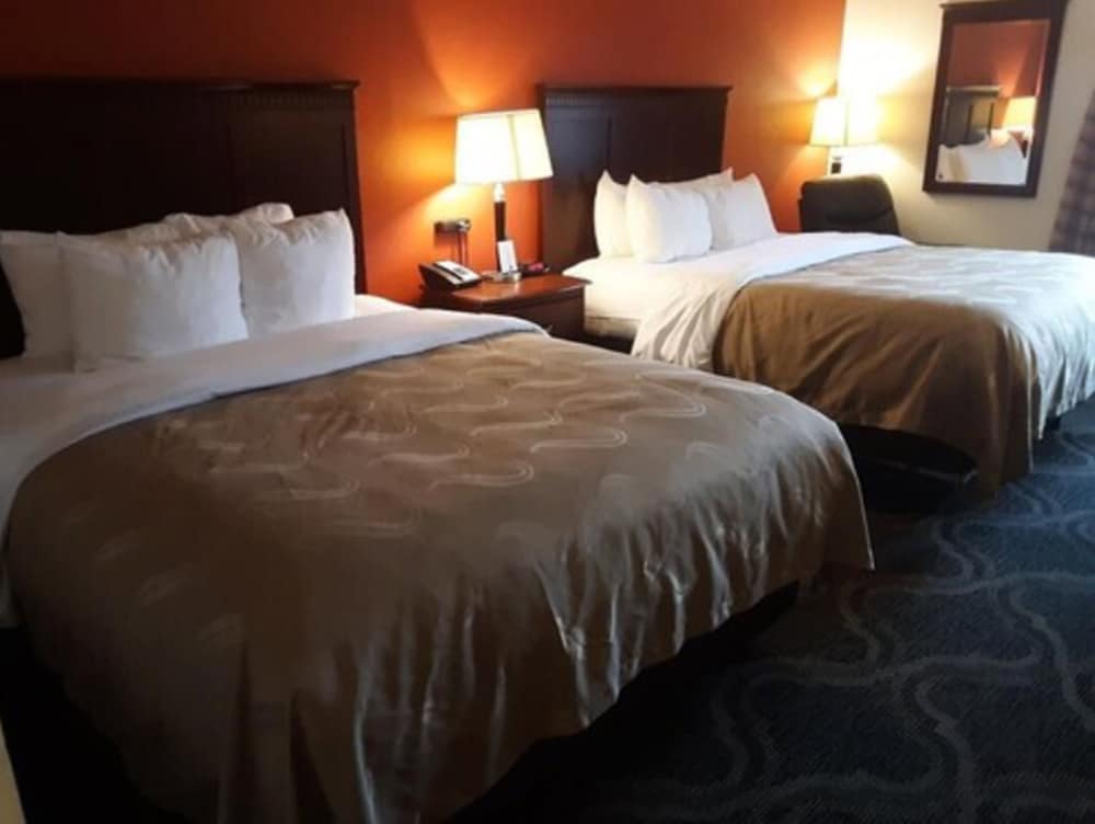 Room, 2 Queen Beds, Non Smoking - Photo 2
