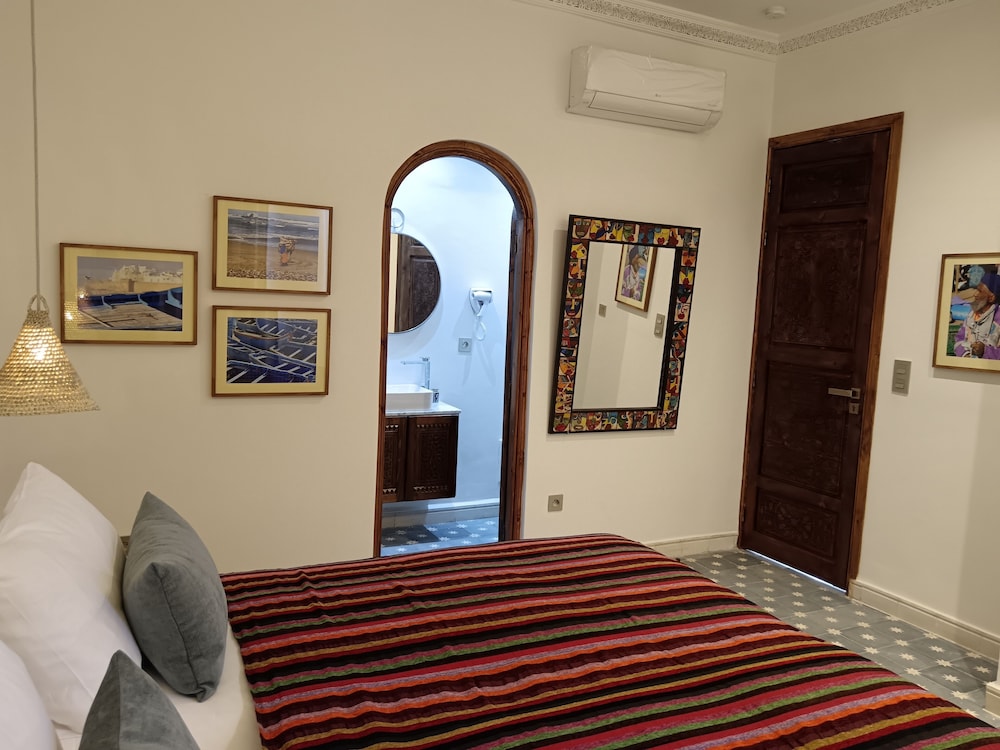 Superior Room thumbnail 6