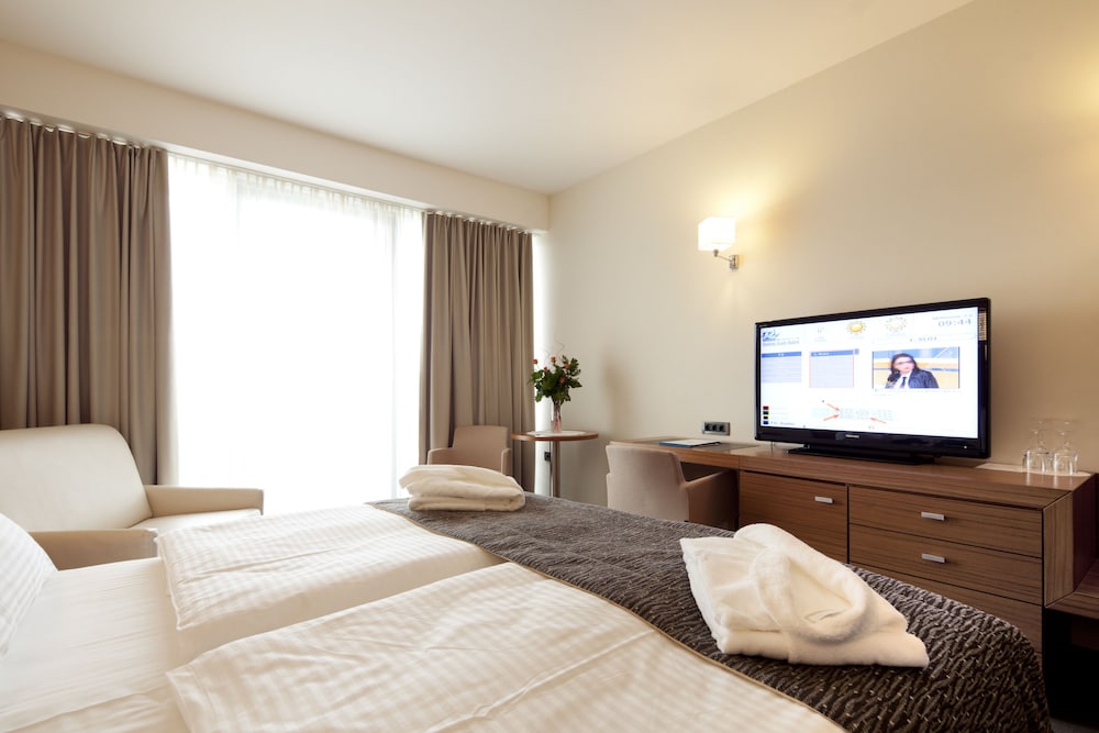 Superior Double or Twin Room, 1 Bedroom, Mountainside (free Aquapark entrance) - Photo 1